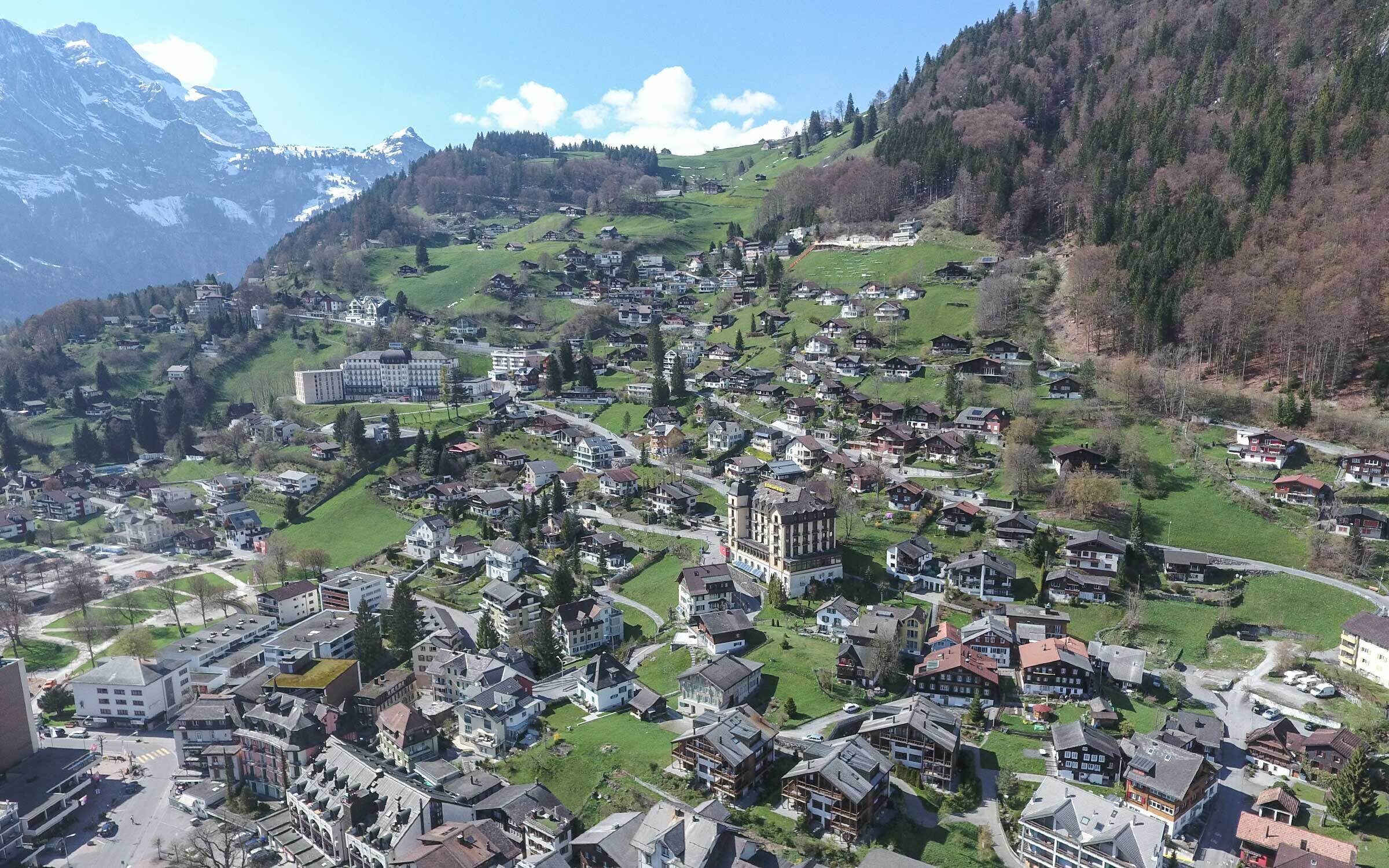 <p>Amazing Alpine Living</p>